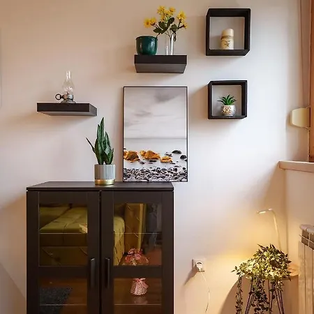 Yellow Lux Apartment