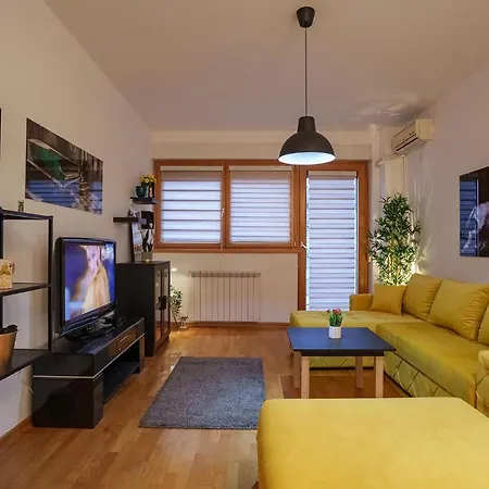 Yellow Lux Apartment